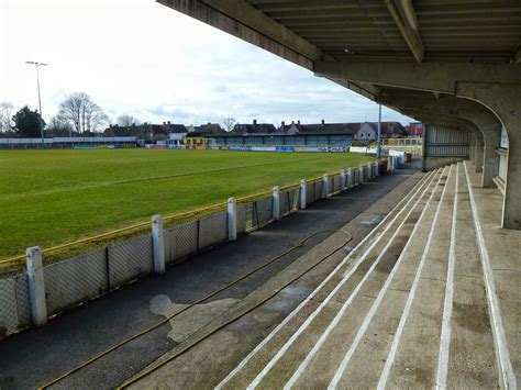 Extreme Football Tourism: ENGLAND: Sutton United FC