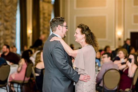 Hotel-Julien-Dubuque-Wedding-Photographers-sk-100 – Larissa Marie Photography