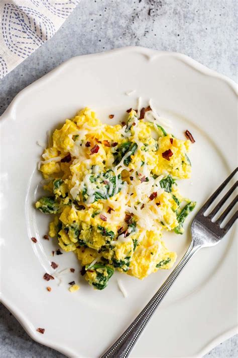 Scrambled Eggs with Spinach - Food Banjo