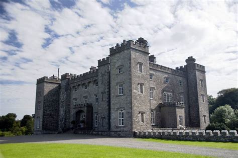 Ireland Discovery Tours. Slane Castle Tour, with our professional Failte Ireland Tour guides