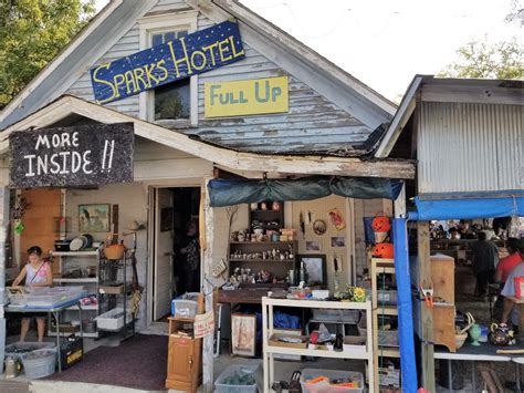 Sparks KS Antiques & Collectibles Flea Market - Doniphan County KS