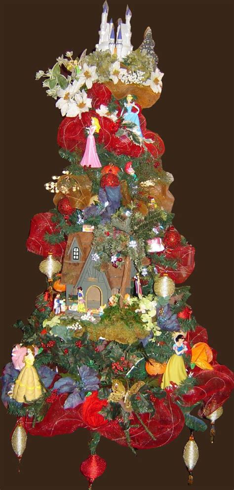 45 Amazing Disney Christmas Tree Decorations Ideas - Decoration Love