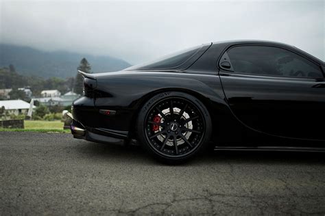 All Black 550HP Mazda RX-7 | OHLAWD Build | THE-LOWDOWN.com | Mazda rx7, Mazda, Tuner cars