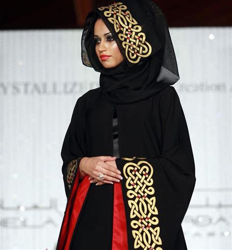 Awesome Fashion 2012: Awesome Abaya Designs 2012