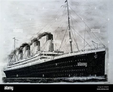 Titanic side view hi-res stock photography and images - Alamy