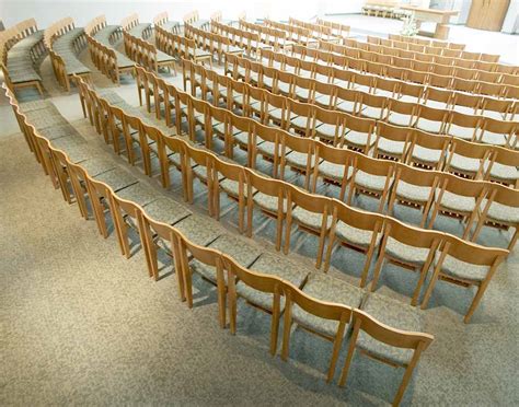 Church Chairs Buying Guide | Selecting the Right Church Chairs - Agati ...