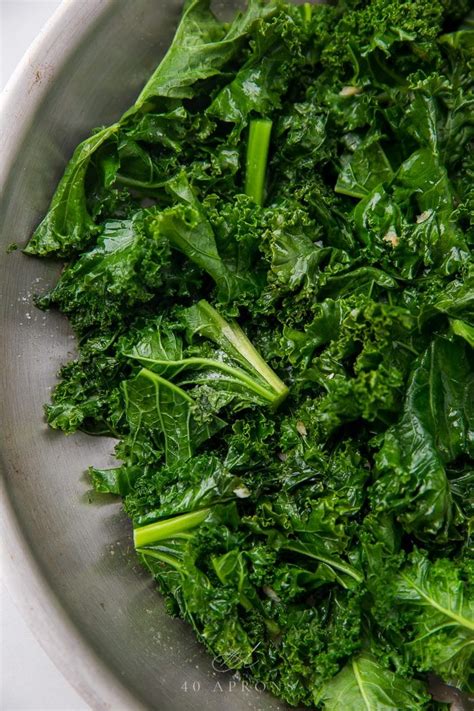 Sauteed Kale with Garlic - 40 Aprons