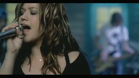 Breakaway [Official Video] - Kelly Clarkson Image (21866014) - Fanpop