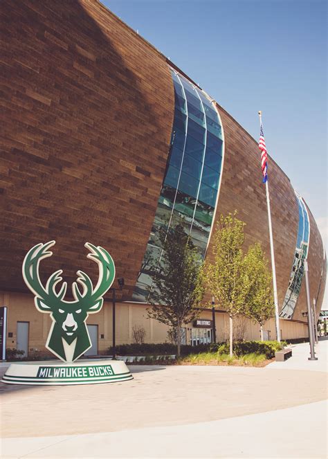 Milwaukee Bucks Arena - Stafford Smith