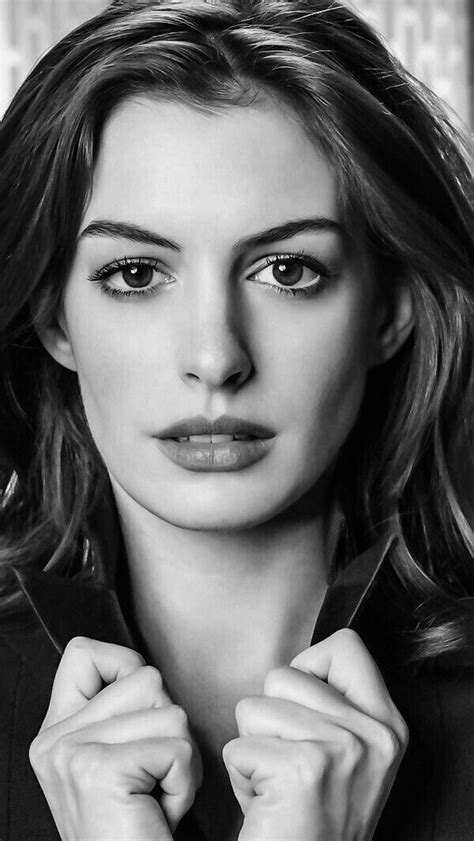 Pin by A.J. on Rostros | Face photography, Anne hathaway pics, Portrait ...