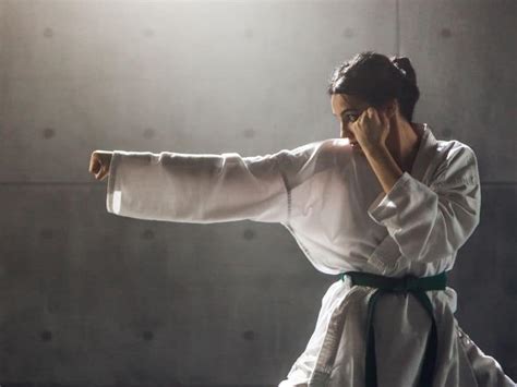 Karate vs Jiu Jitsu: EVERYTHING You Need to Know - World Combatives Blog