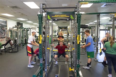 New Lynden High School weight room — what a community can do | Sports | lyndentribune.com