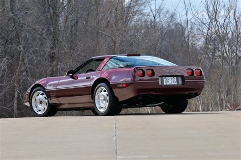 1993 C4 Corvette | Ultimate Guide (Overview, Specs, VIN Info, Performance & More)