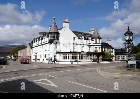 Caledonian Hotel Ullapool Stock Photo: 24878159 - Alamy