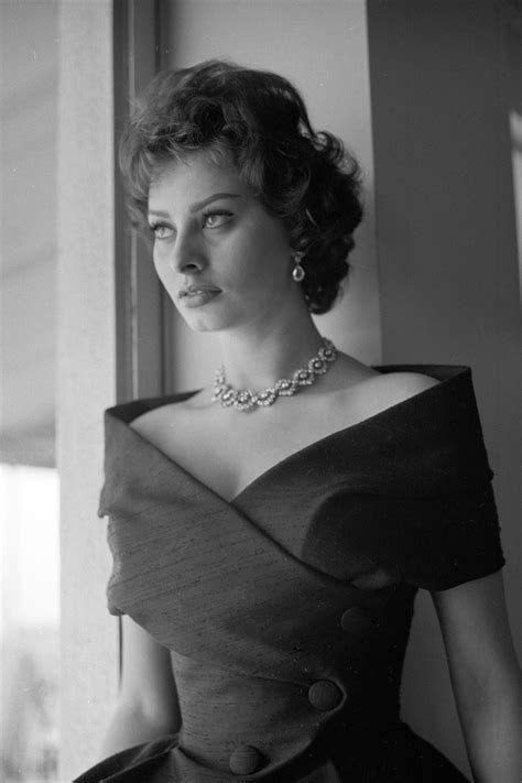 Sophia Loren 1958 (HarpersBazaar 2016-10-19 "Reliving the Italian icon's most glamorous looks ...