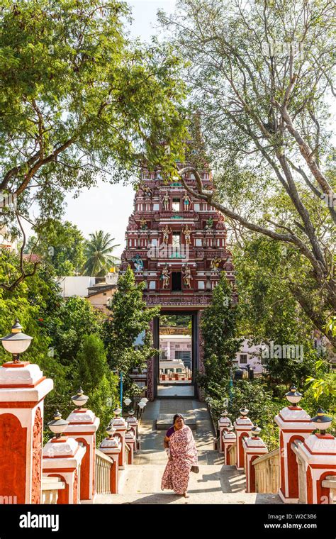 Malleswaram hindu temple, Malleswaram, Bangalore (Bengaluru), Karnataka, India Stock Photo - Alamy