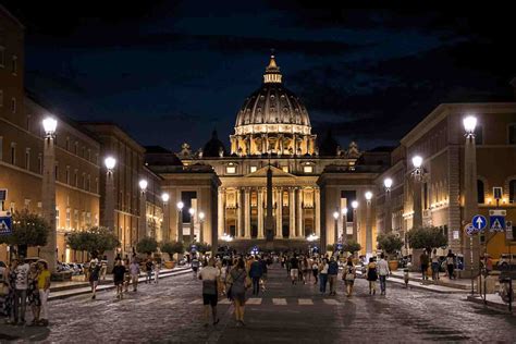 Walks Inside the Vatican City at Night - Rome Tour Tickets