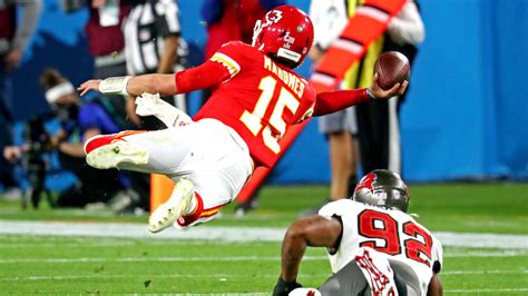 Patrick Mahomes: Chiefs QB throws incredible incompletion (video ...