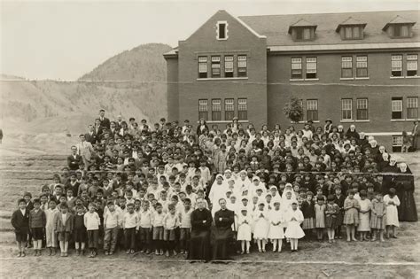 Residential School Photos Show Canada’s Grim Legacy of Cultural Erasure - The New York Times