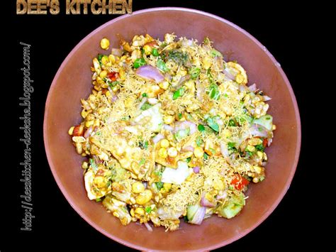 DEE's KITCHEN.: Bhel puri Chaat | For Blog Hop Wednesday