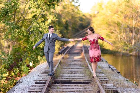 Conway River Walk engagement pictures with the flooded Waccamaw River