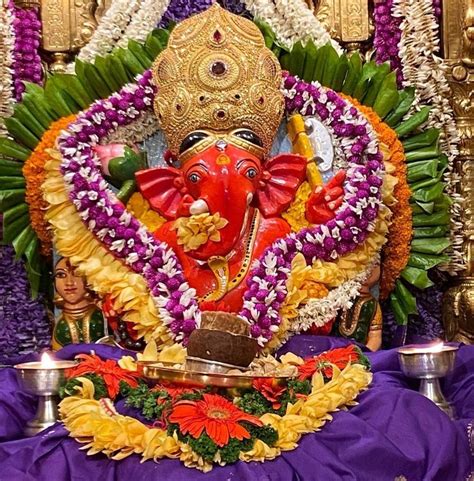 Shree Siddhivinayak Ganpati . Pic credits - Siddhivinayak online ...