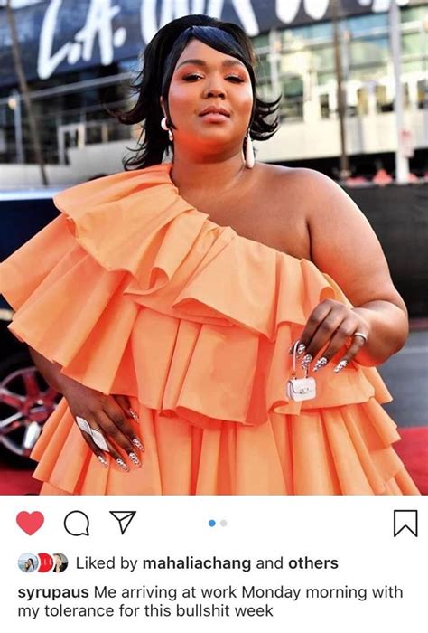 Lizzo's Tiny Bag Memes From The AMAs 2019 | ELLE Australia