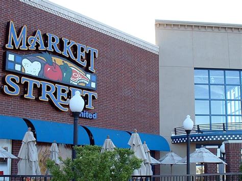 Public Domain Picture | Picture of a typical United Supermarkets 'Market Street' store. This is ...