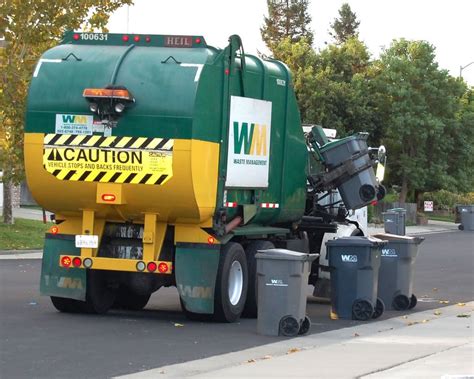 My West Sacramento Photo of the Day: Waste Management Pickup