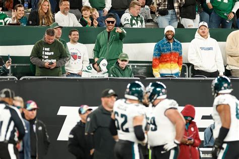 Travis Kelce Attends Eagles Game Solo to Cheer on Jason Kelce - NewsFinale