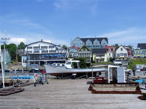 5-five-5: Old Town Lunenburg (Canada)