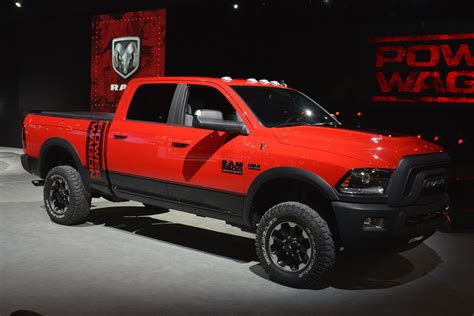 2017 Ram 2500 Power Wagon Demos Its Macho Suspension Articulation in ...