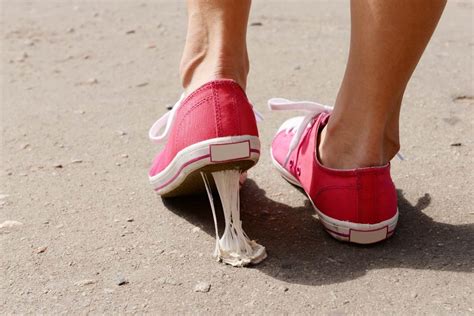 Easy Steps to remove Chewing Gum off Your Shoes?