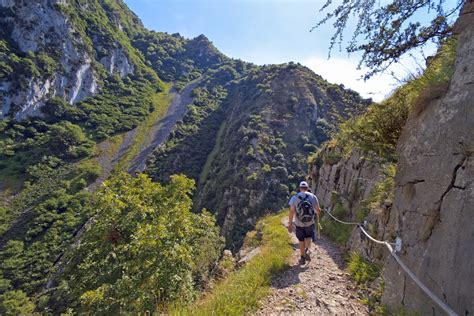 A hiking destination : Asturias - Where is Asturias