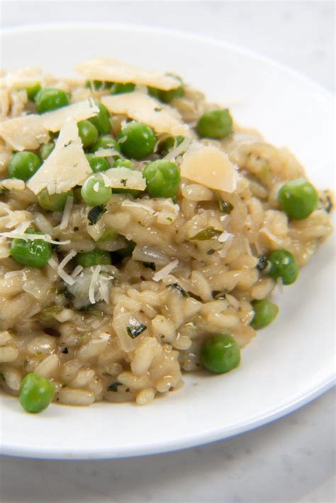 Gordon Ramsay Fresh Pea & Mint Risotto | Risotto recipes, Risotto ...