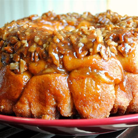 Homemade By Holman: Apple Cinnamon Monkey Bread