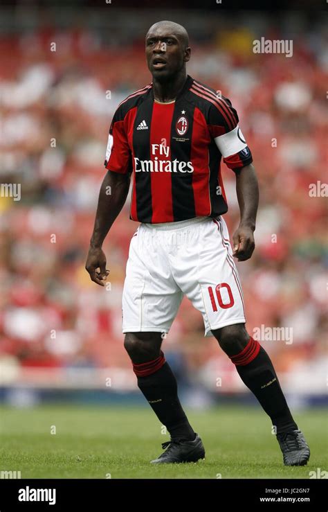 CLARENCE SEEDORF AC MILAN AC MILAN EMIRATES STADIUM LONDON ENGLAND 01 ...