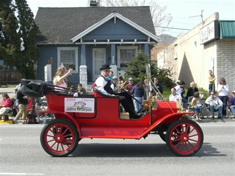 Wenatchee: Washington State Apple Blossom Festival Youth Parade 2008