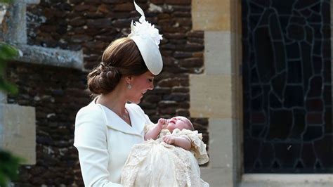 featured-Royal-Baby-Christening-Traditions-Vogue-Int-25th-April-2019-Getty-Images1