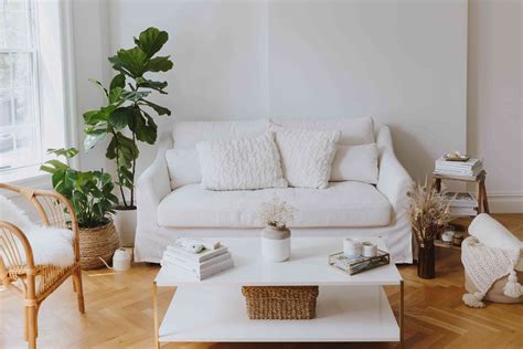 Expert Tips on Styling White Rooms