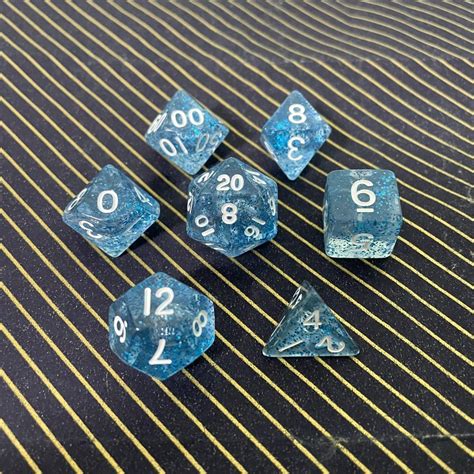 Dungeons and Dragons Dice Set, Hobbies & Toys, Toys & Games on Carousell