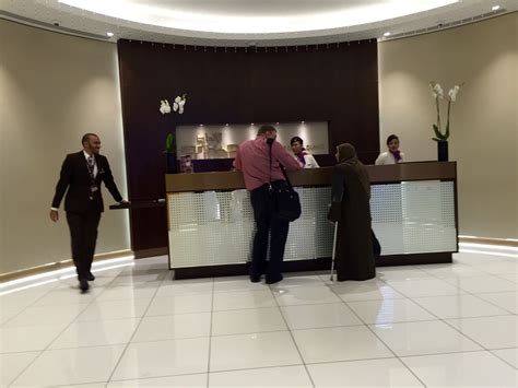 Review: AUH Etihad Airways Premium Lounge - LiveTraveled