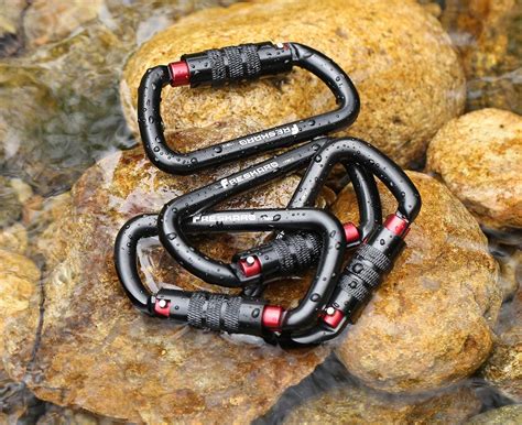 Best Climbing Carabiners 2021: Top-Rated Aluminum Locking D-Shape Pick - Rolling Stone