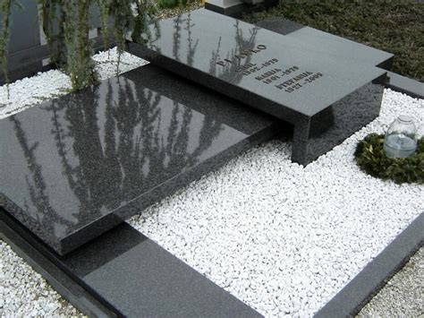 Granite Tombstone, Headstone & Gravestone Supplier in India