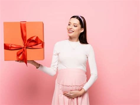 8 Best Mothers Day Gifts for Expecting Moms - She's Your Friend