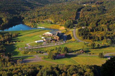 Hope Lake Lodge & Indoor Waterpark Cortland | Bookonline.com