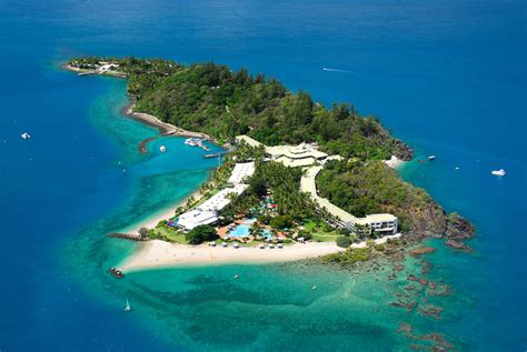 Whitsunday Island Resorts | Charter Yachts Australia