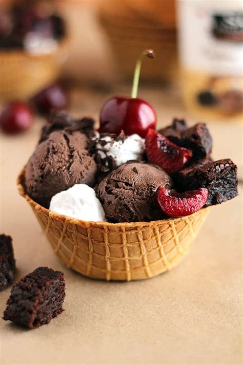 Vegan Chocolate Brownie Sundae » I LOVE VEGAN