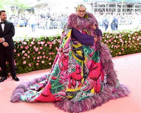 Met Gala 2019: People Who REALLY Committed To Their Met Gala Red Carpet ...