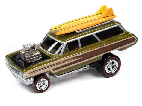 1:64 1964 Ford Country Squire Zingers w/Surfboards (Metallic Lime w/Wood Paneling), Johnny ...